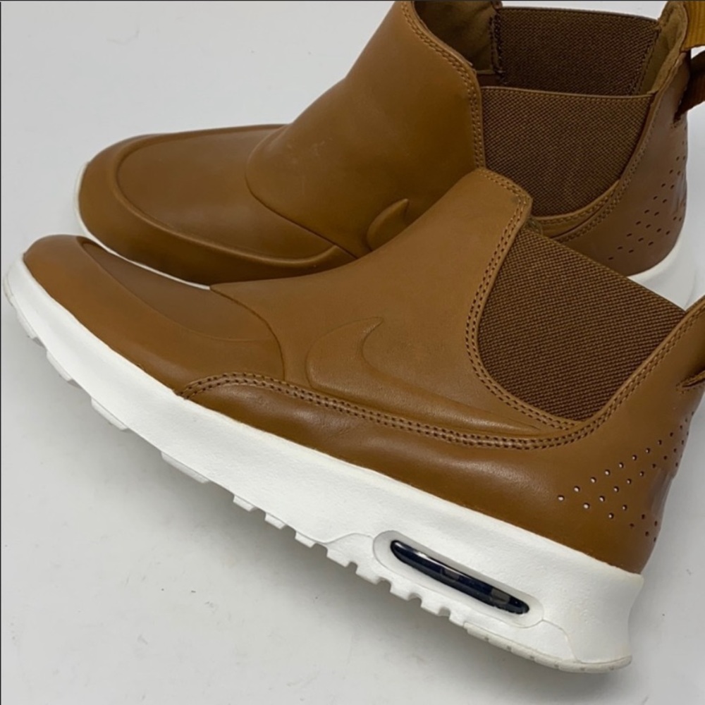 NIB Nike air max Thea mid brown boot